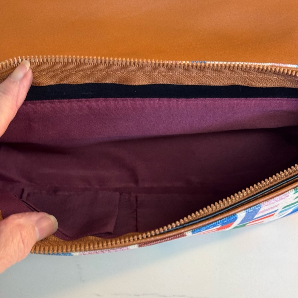 Design Inspired Multicolor Crossbody Bag! - image 8